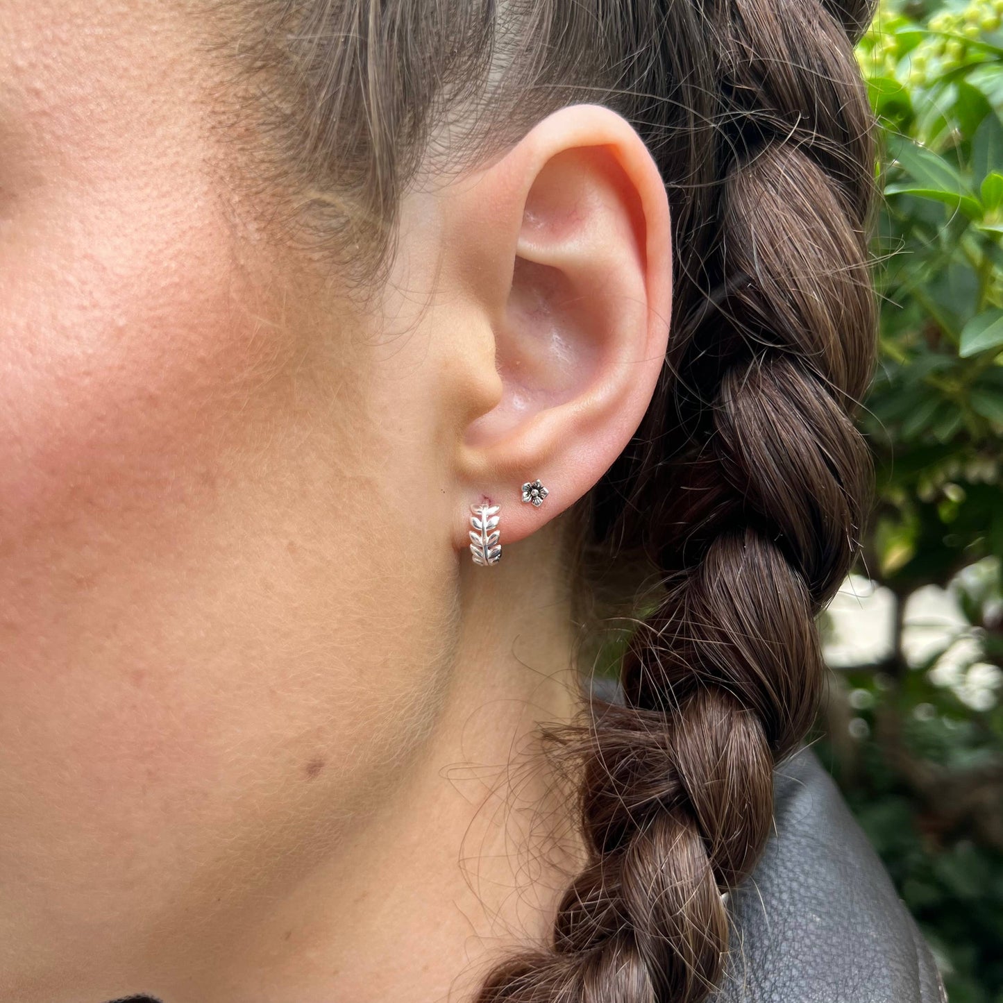 Vine Huggie Clicker Hoops