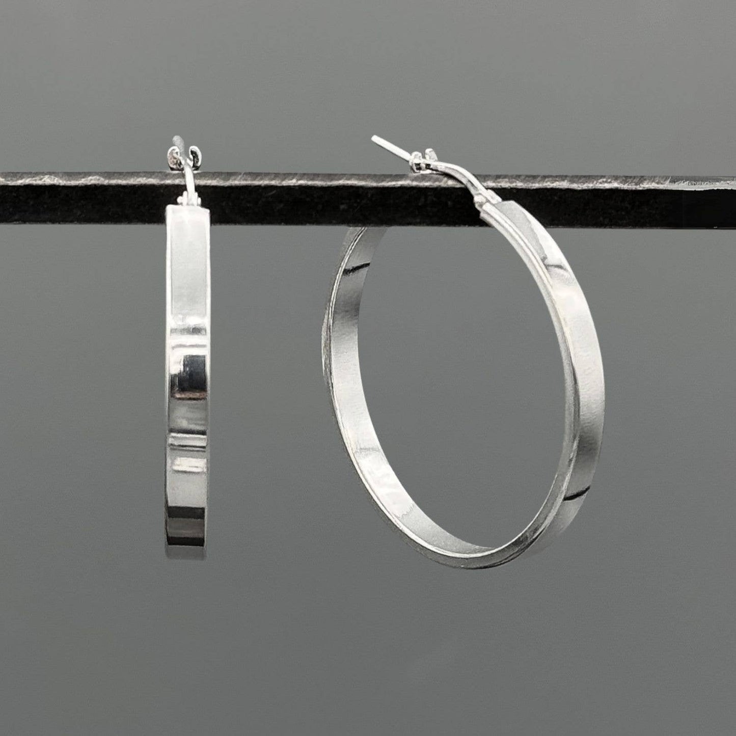 Silver Flat 32mm French Lock Hoops