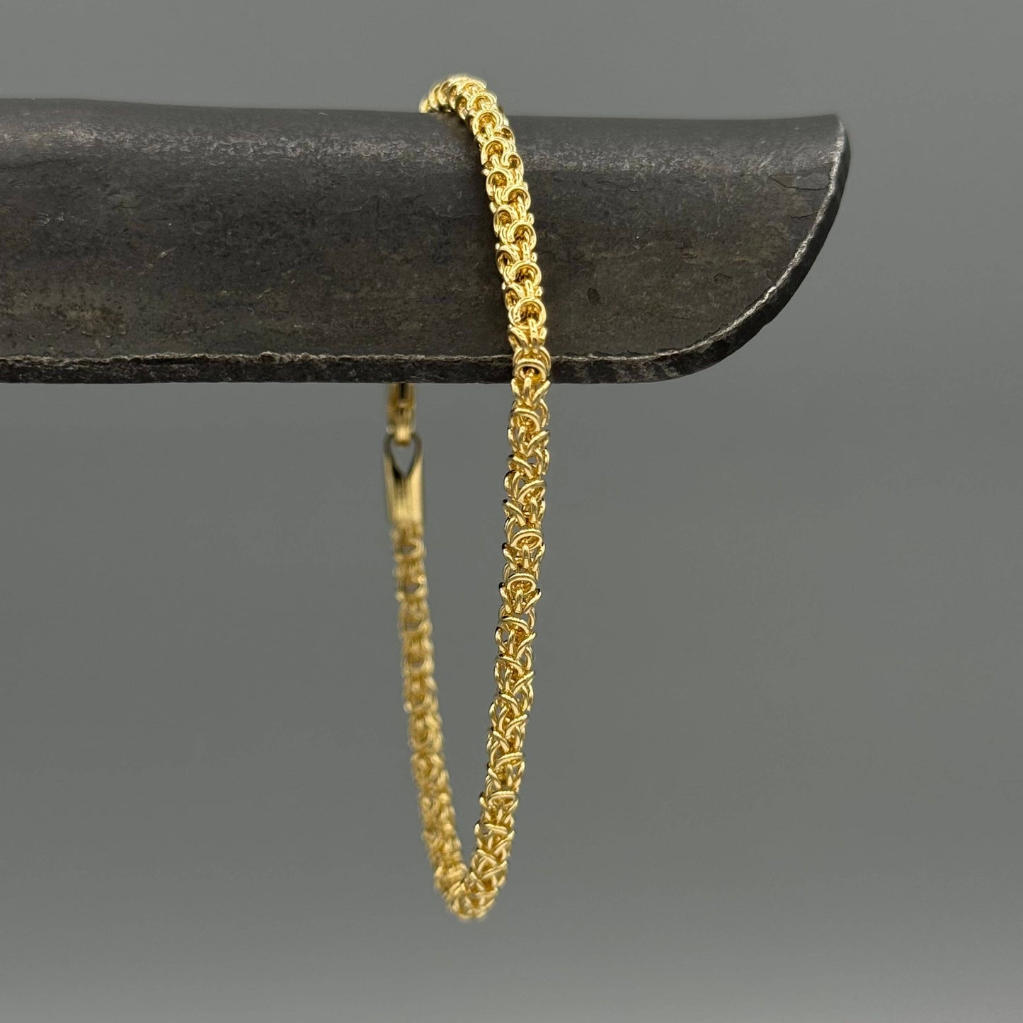 Gold Woven Links Bracelet