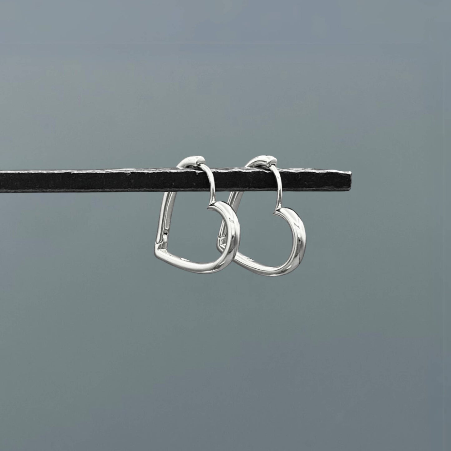 Open Heart Gold Clicker Hoops